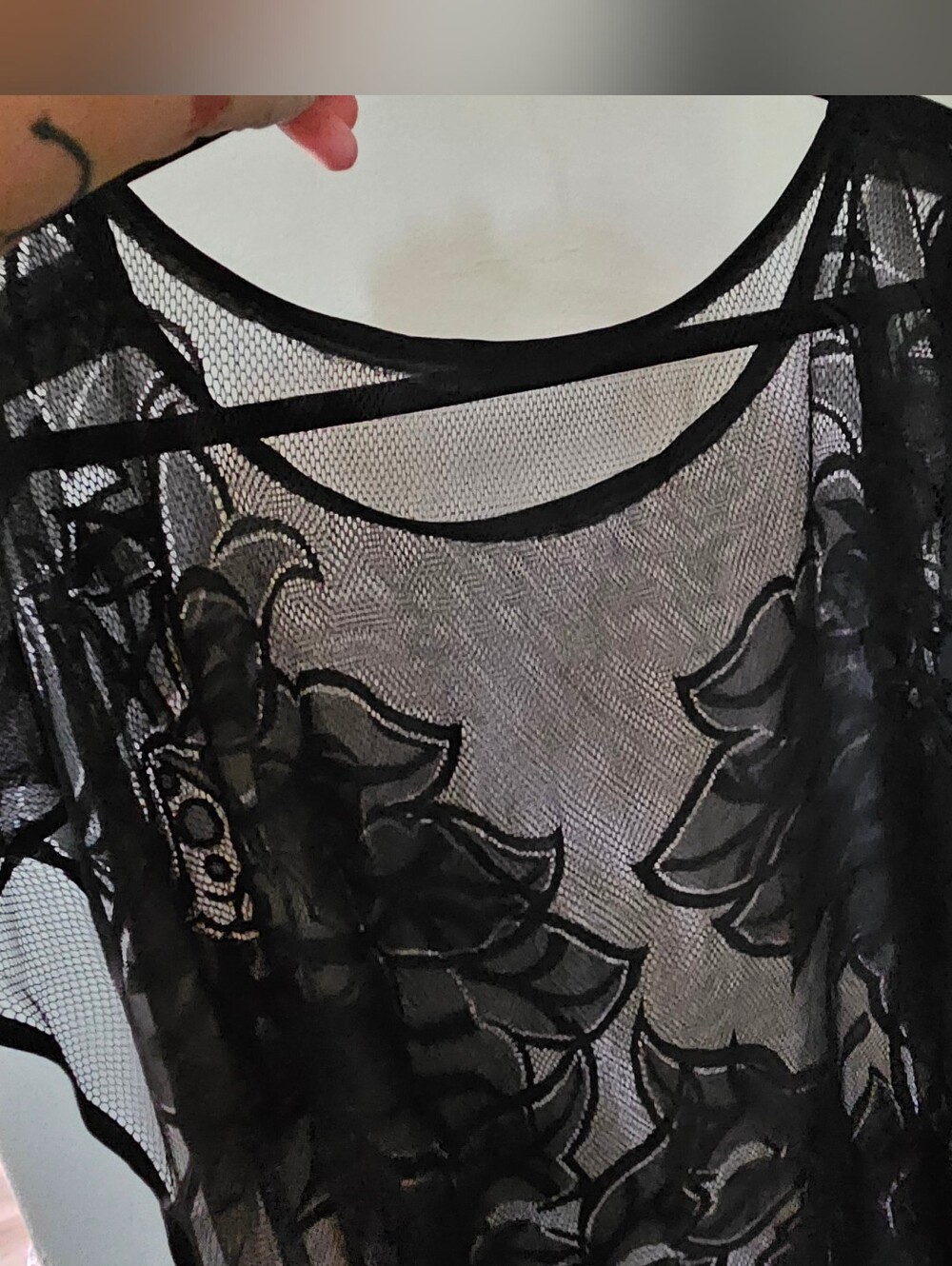 ​VTG Style Black Sheer Mesh Floral Lace Poncho Kimono Fringe Kaftan Top - Picture 6 of 8